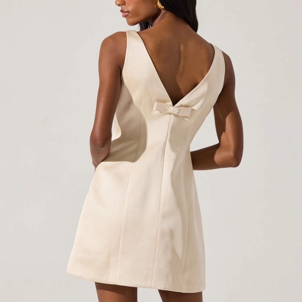 Astr Cream Mini Dress with Bow Detail